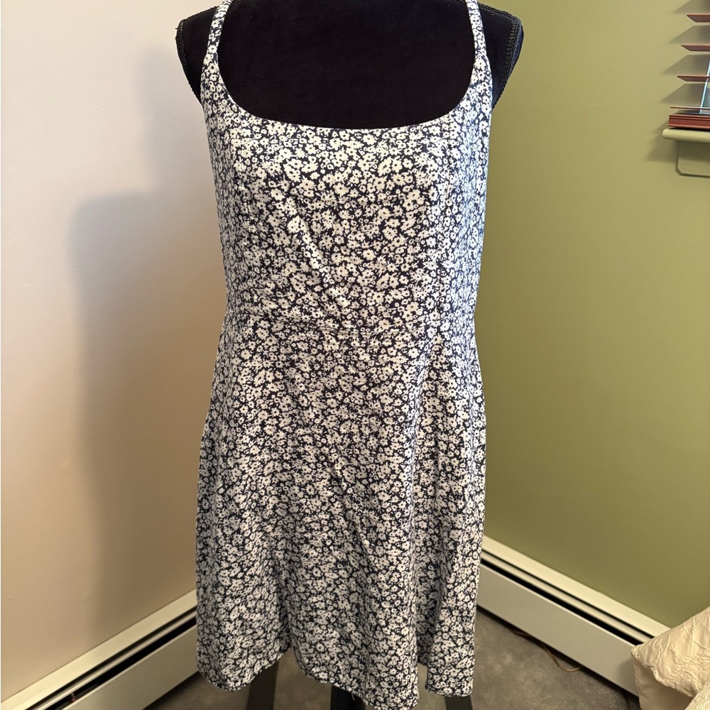 Old Navy Navy and White Floral Dress